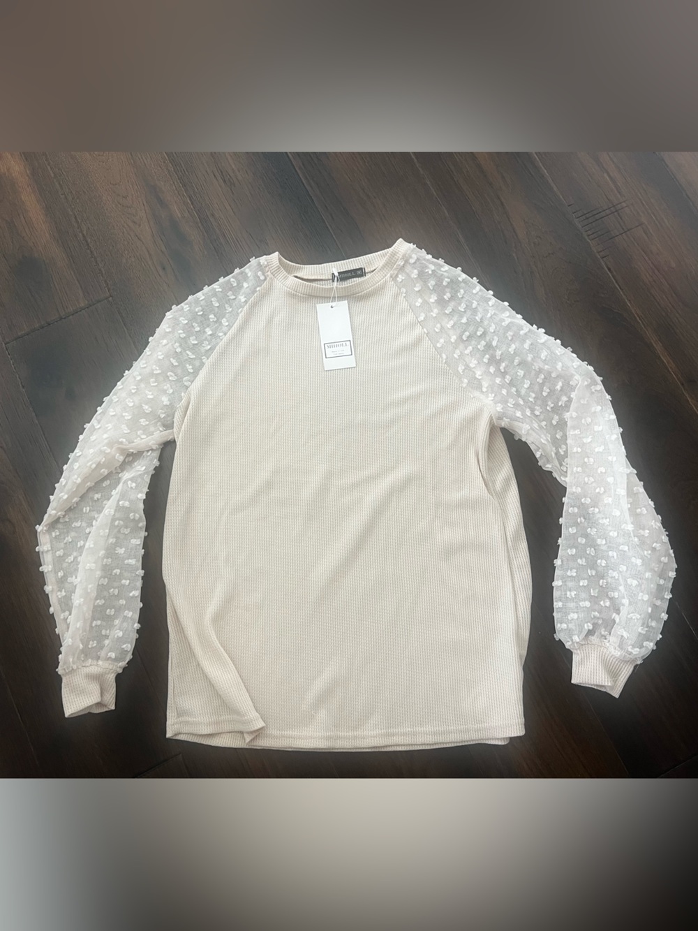 Women’s Cream Long-Sleeve Textured Sleeve Top